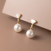 Chic Silver Earrings with Pearl