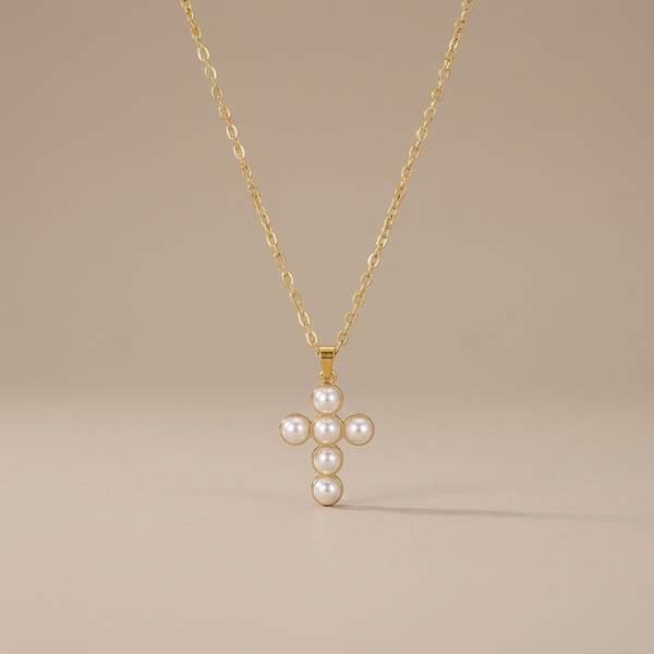 Halo Pearl Necklace