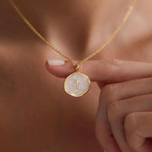 Vacker Cross Necklace