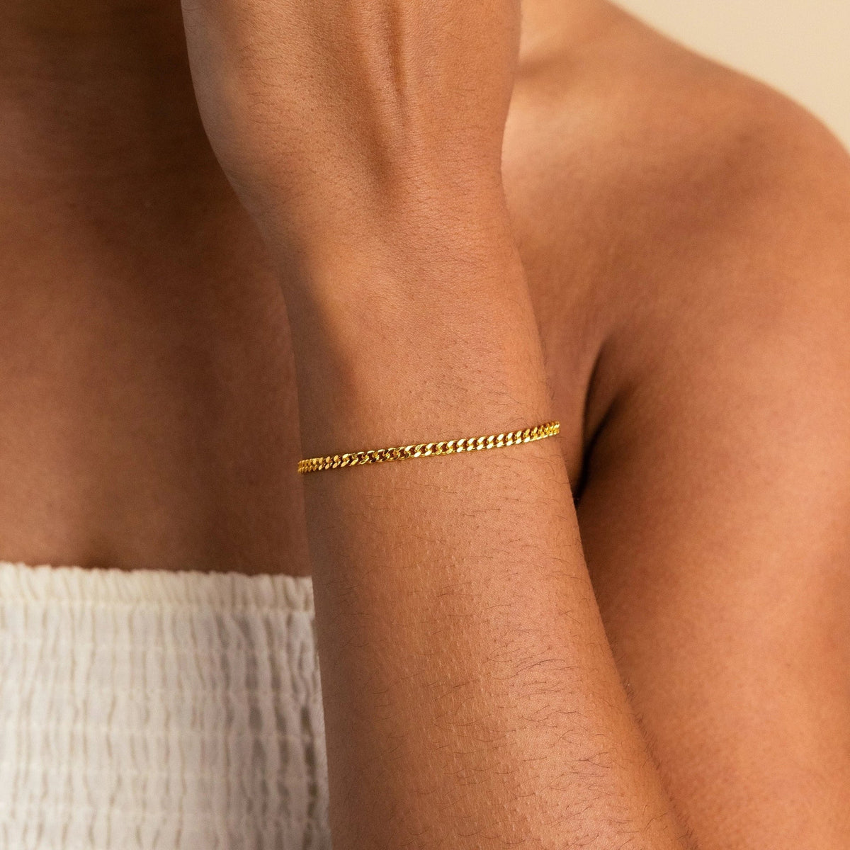 Curb Chain Bracelet in gold