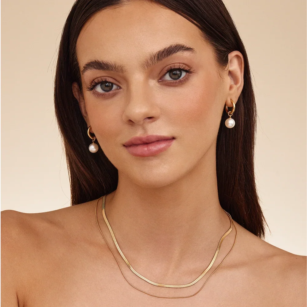 Pearl Drop Earrings in gold